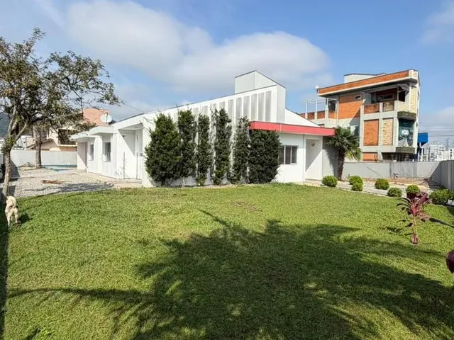Imagem 5: Ampla Casa com 7 Quartos para Locação no Bairro Dom Bosco, em Itajaí/Sc