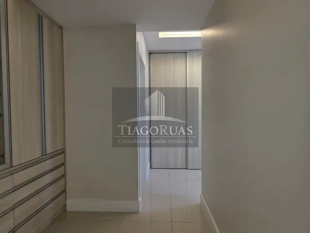 Imagem 6: Luxuosa Mansão no Alphaville Salvador 2 - Casa em Condomínio de Alto Padrão à Venda