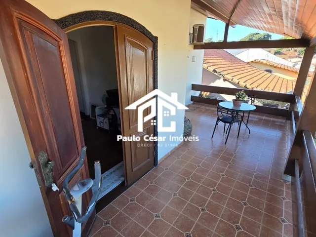 Imagem 16: Excelente casa duplex, composta por: parte superior: 02 quartos, sendo 01 suíte com
