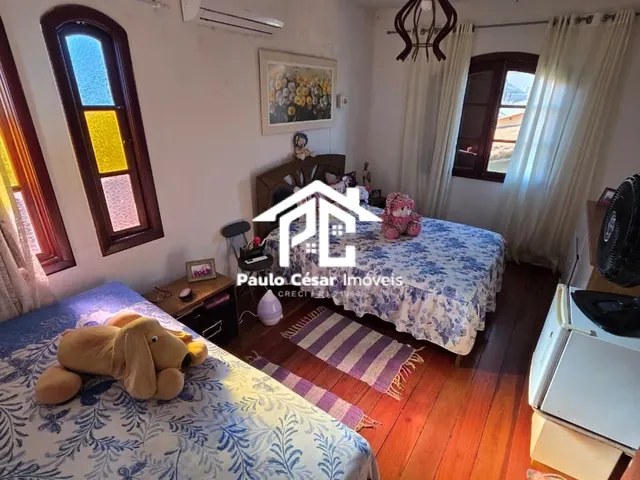 Imagem 10: Excelente casa duplex, composta por: parte superior: 02 quartos, sendo 01 suíte com