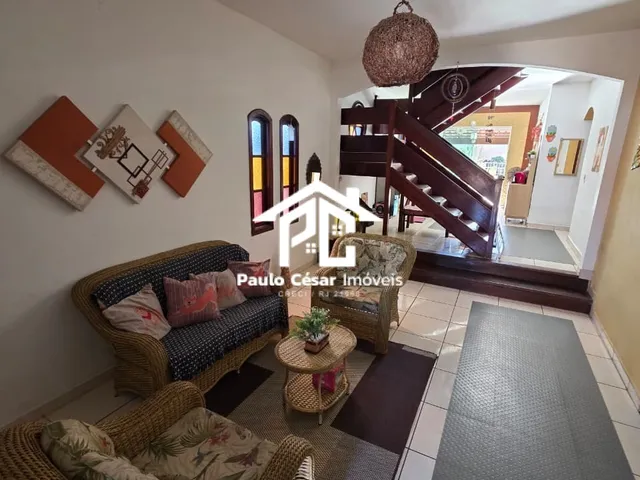 Imagem 4: Excelente casa duplex, composta por: parte superior: 02 quartos, sendo 01 suíte com