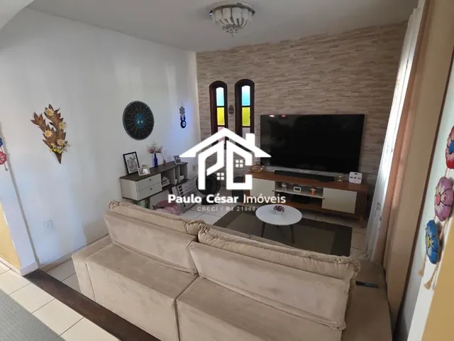 Imagem 8: Excelente casa duplex, composta por: parte superior: 02 quartos, sendo 01 suíte com