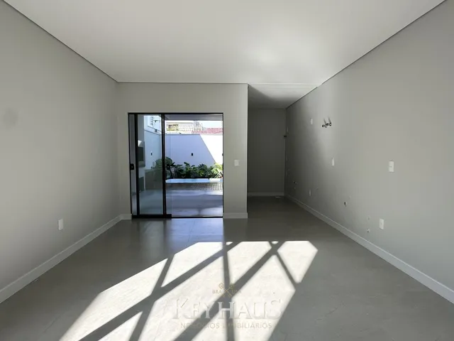 Imagem 8: Sobrado Geminado | 03 Suítes