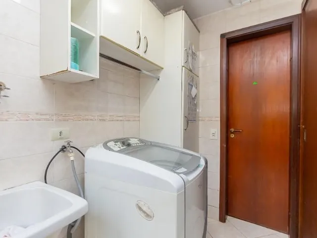 Imagem 2: Casa Residencial em Curitiba - Paraná, Vista Alegre