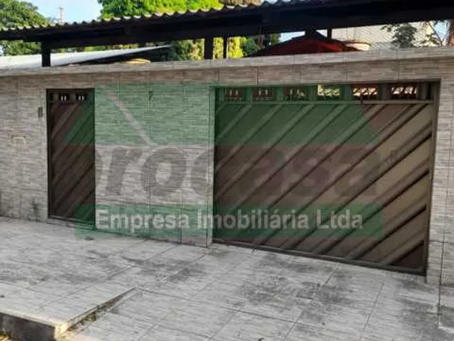 Imagem: Casa de rua / Residencial / Novo Aleixo