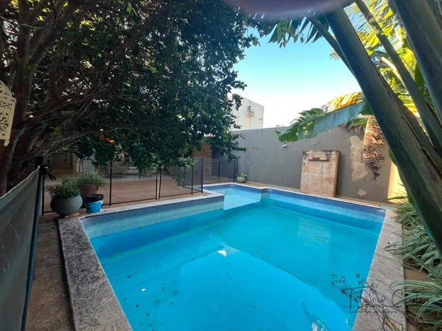 Imagem 2: Sobrado de Alto Padrão À Vend