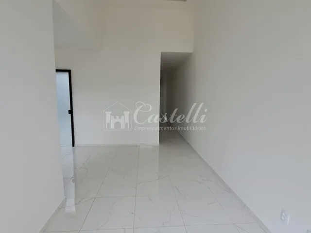 Imagem 3: Casa para a Venda no Bairro Uvaranas, em Ponta Grossa - Pr
