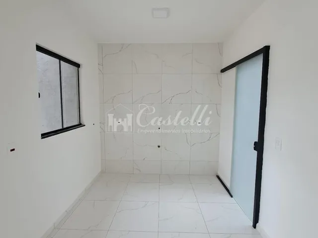 Imagem 5: Casa para a Venda no Bairro Uvaranas, em Ponta Grossa - Pr