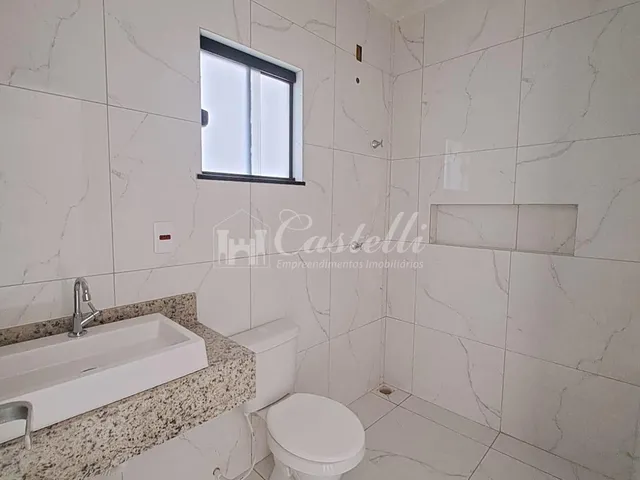 Imagem 8: Casa para a Venda no Bairro Uvaranas, em Ponta Grossa - Pr