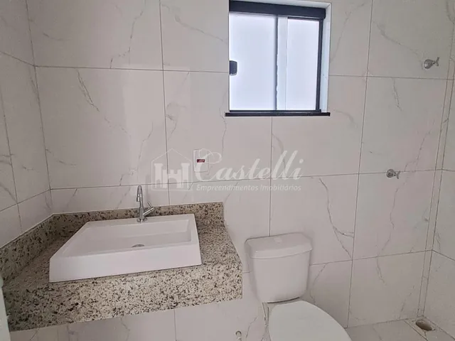 Imagem 9: Casa para a Venda no Bairro Uvaranas, em Ponta Grossa - Pr