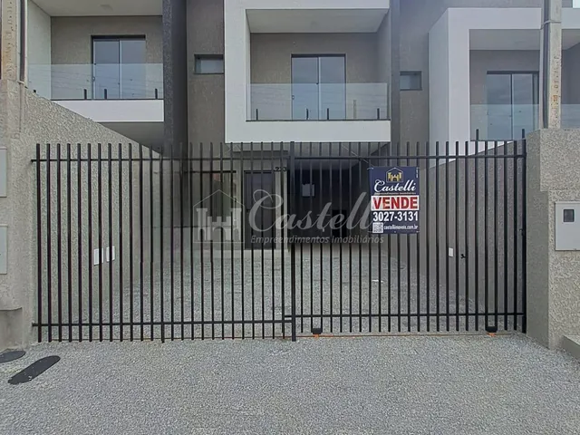 Imagem: Sobrado à venda, no Bairro Uvaranas, em