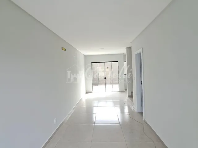 Imagem 2: Sobrado À Venda, no Bairro Uvaranas, em Ponta Grossa - Pr