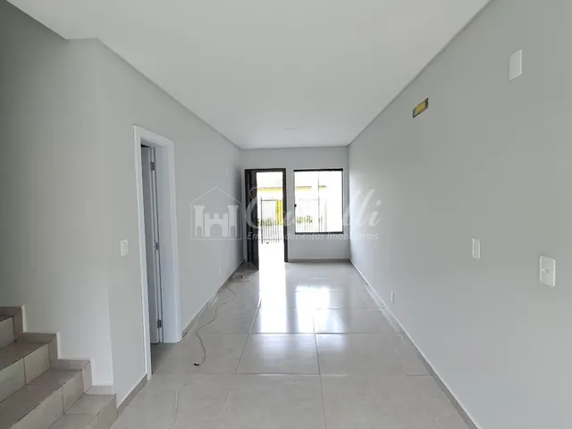 Imagem 3: Sobrado À Venda, no Bairro Uvaranas, em Ponta Grossa - Pr
