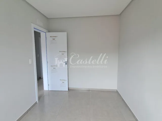Imagem 15: Sobrado À Venda, no Bairro Uvaranas, em Ponta Grossa - Pr
