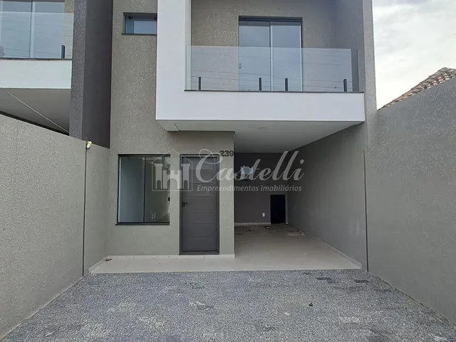 Imagem: Sobrado à venda, no Bairro Uvaranas, em