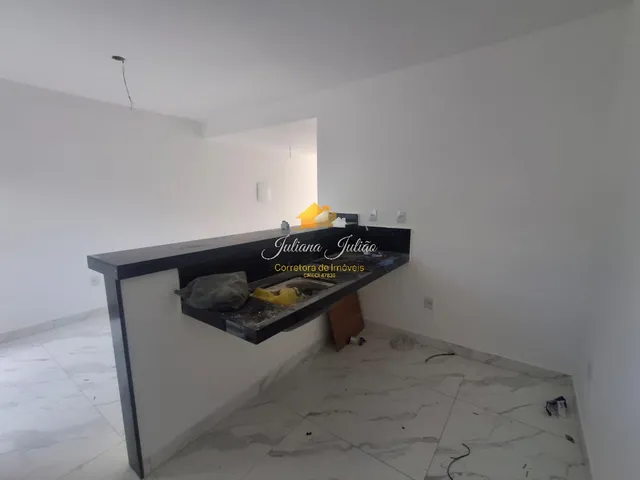 Imagem 3: CASA DUPLEX 3 QUARTOS SENDO 1 SUÍTE A VENDA NO VALE DAS PALMEIRAS EM MACAÉ RJ