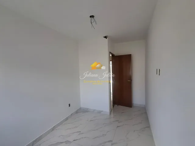 Imagem 7: CASA DUPLEX 3 QUARTOS SENDO 1 SUÍTE A VENDA NO VALE DAS PALMEIRAS EM MACAÉ RJ