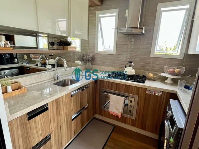 Imagem 12: Apartamento Superior Mobiliado Localizado em Santo Amaro da Imperatriz