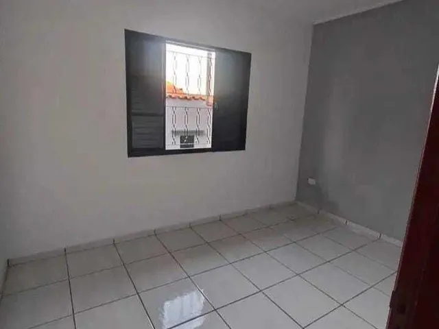 Imagem 2: Casa à venda no bairro Campo das Aroeiras - Poços de Caldas/MG