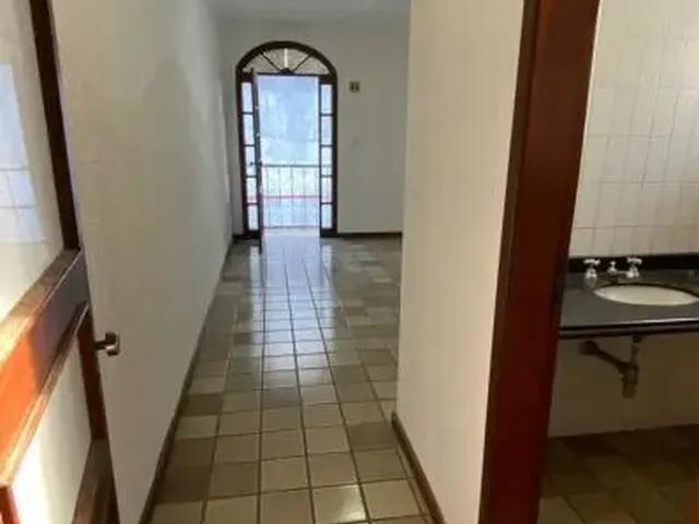 Imagem 8: Vendo em oportunidade Casa Duplex com piscina privativa, 4/4, 3 suítes, quarto térreo