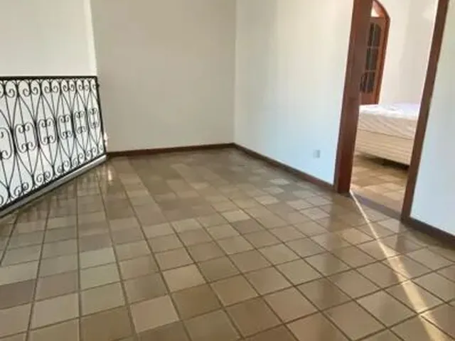 Imagem 2: Alugo em oportunidade Casa Duplex com piscina privativa, 4/4, 3 suítes, quarto térreo