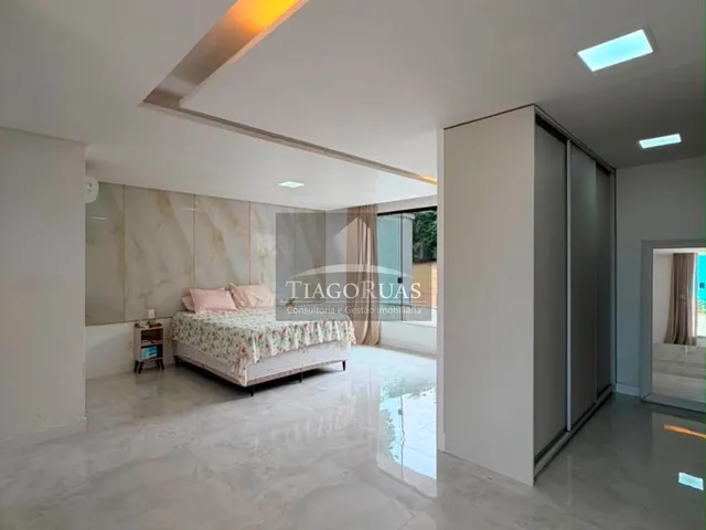 Imagem 14: Casa de Luxo em Busca Vida - 4 Suítes, Piscina e Área Gourmet no Condomínio Golden Park