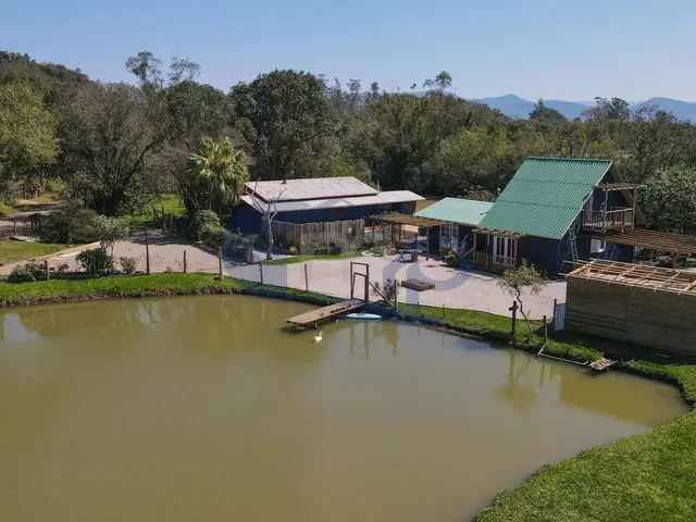 Imagem: Sitio com Chale e Casa de Alvenaria em Vila