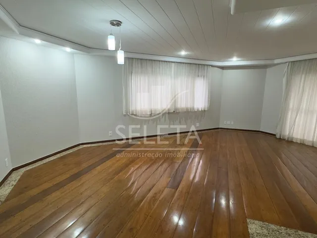 Imagem 6: Amplo Apartamento para Locação, 1 Suite, 3 Quartos e 2 Vagas de Garagem no Centro, Cascavel Pr