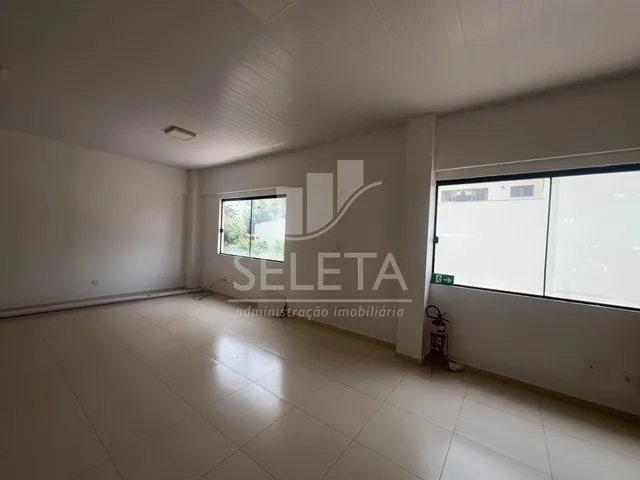 Imagem 2: Sala Comercial com 50M2 Bem Localizada no Centro de Cascavel