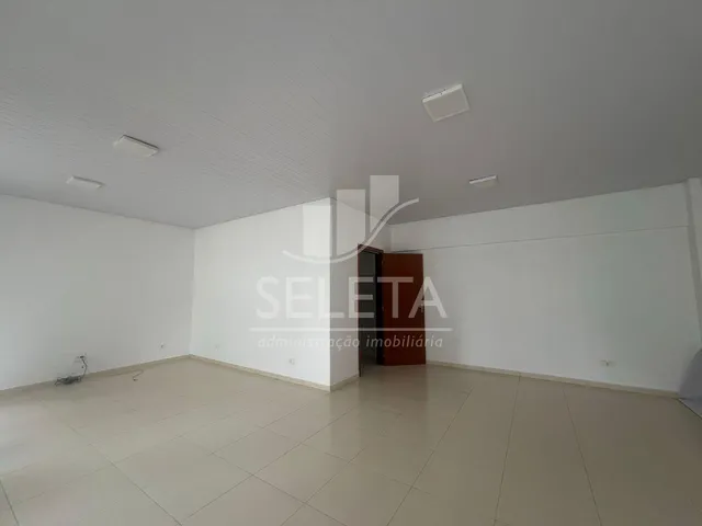 Imagem 4: Sala Comercial com 50M2 Bem Localizada no Centro de Cascavel