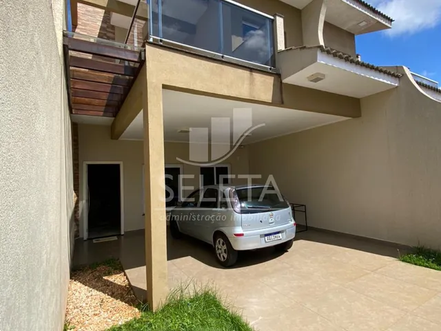 Imagem: Sobrado à venda, possuindo 256m2 de área
