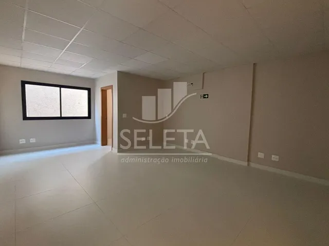 Imagem 3: Sala Comercial de 51M para Locação no Centro, Cascavel, Pr