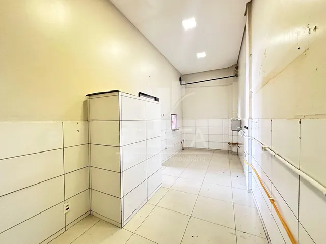 Imagem 10: Sala Comercial para Alugar na Avenida Brasil com 200M , no Bairro Fag