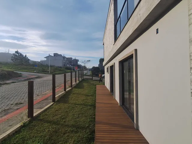 Imagem 3: Casa de Esquina de 3 Dormitórios em Ferraz