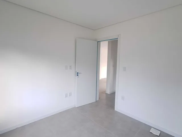 Imagem 5: Casa de Esquina de 3 Dormitórios em Ferraz