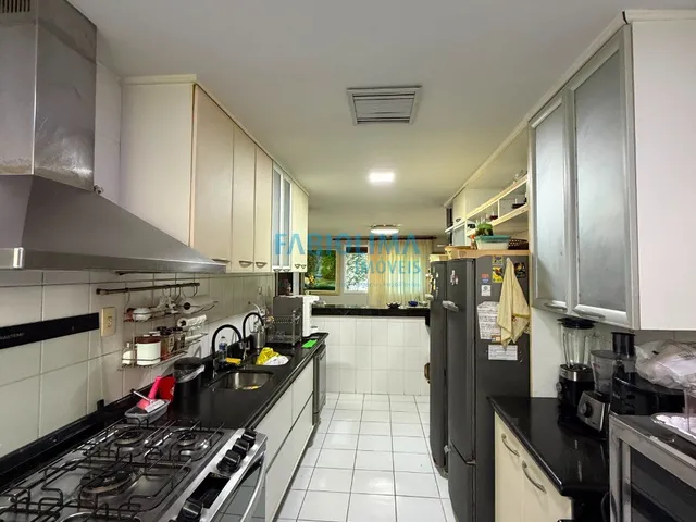 Imagem 7: Casa a venda em Busca Vida Resort, 4 suítes