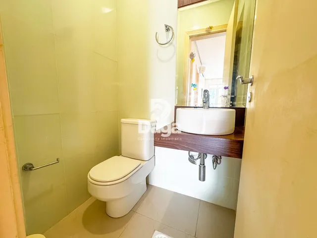 Imagem 3: Apartamento 2 Dormitórios, Sendo 1 Suite + 1 Lavabo - Carvoeira - Florianópolis