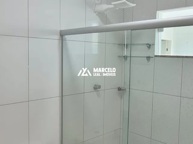 Imagem 10: VENDO ENORME APARTAMENTO, COM 03 QUARTOS - SENDO 02 SUÍTES E 02 VAGAS COBERTAS