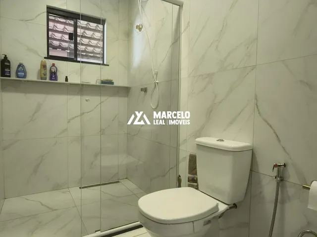 Imagem 2: Vendo excelente casa com 3 quartos sendo 1 suíte master com closet e demi-suíte