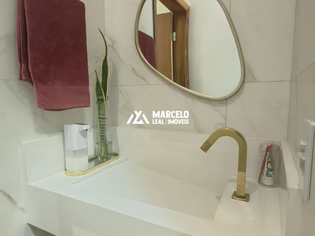 Imagem 3: Vendo excelente casa com 3 quartos sendo 1 suíte master com closet e demi-suíte