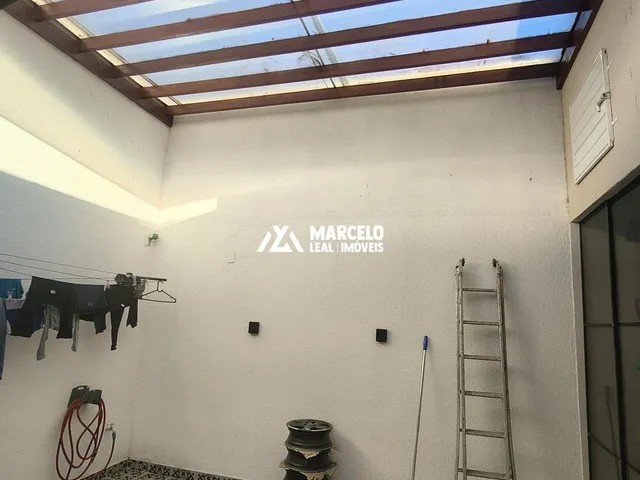 Imagem 9: Vendo excelente casa com 3 quartos sendo 1 suíte master com closet e demi-suíte