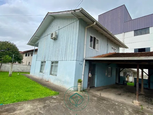 Imagem 3: Casa Mista com 4 Quartos e Amplo Terreno em Gaspar