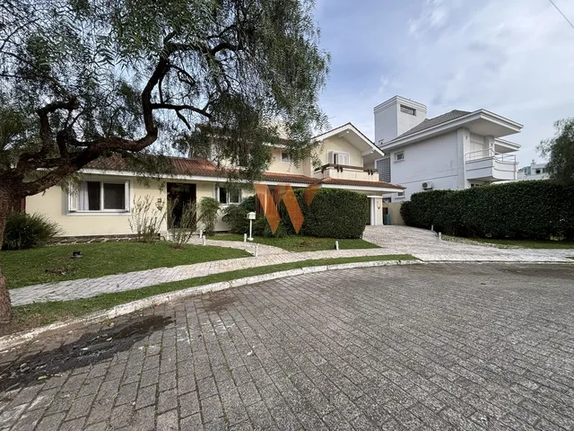 Imagem: Casa com 237M² À Venda em Jurerê - Florianópolis-Sc