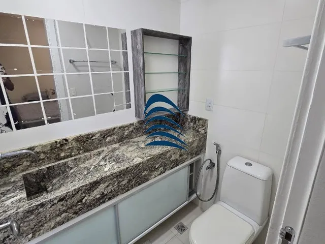 Imagem 10: Apartamento conta com três quartos, três banheiros, duas vagas de garagem, sala ampla