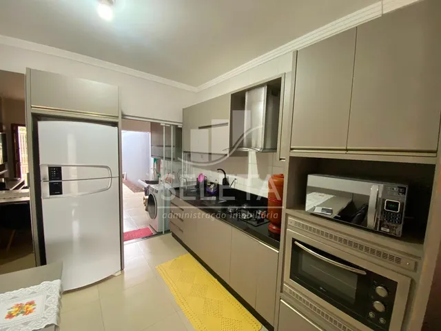 Imagem 3: Casa À Venda com 3 Quartos, santa Felicidade, Cascavel - Pr