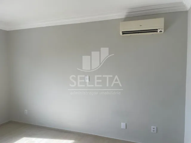 Imagem 9: Lindo Sobrado seminovo à venda, com 170,19m2, de esquina, Parque São Paulo, CASCAVEL