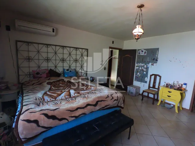 Imagem 6: Sobrado À Venda, Centro, Cascavel - Pr - 115,00M Priv. 1 Suíte - 2 Quartos - 2 Vagas de Garagem