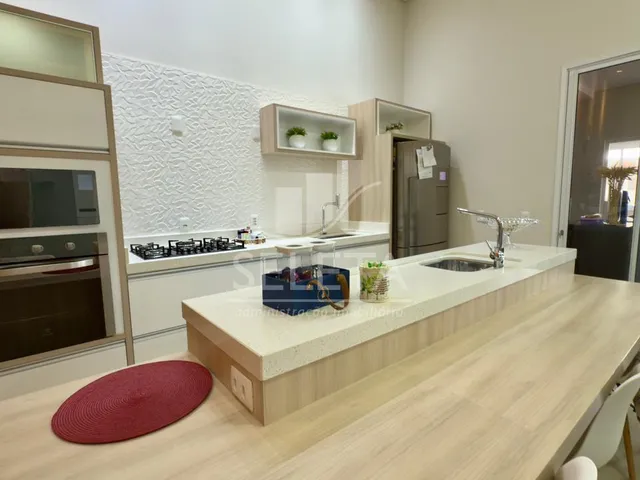 Imagem 7: Casa Térrea À Venda em Condomínio Fechado
