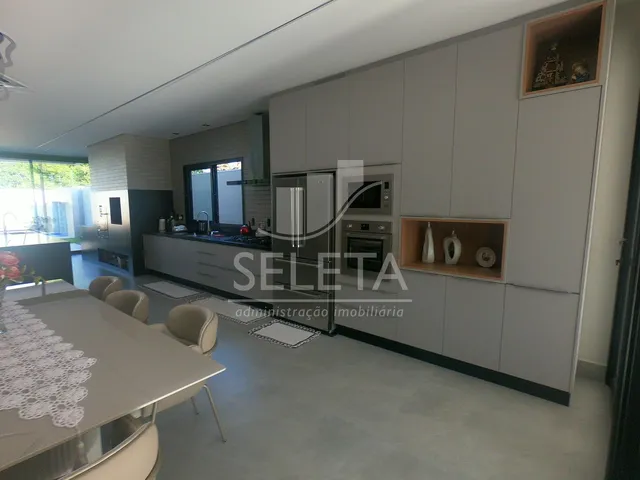 Imagem 2: Casa À Venda, Centro, Cascavel - Pr - 03 Suítes - Semi-Mobiliada, 297M Privativos, Terreno 497M