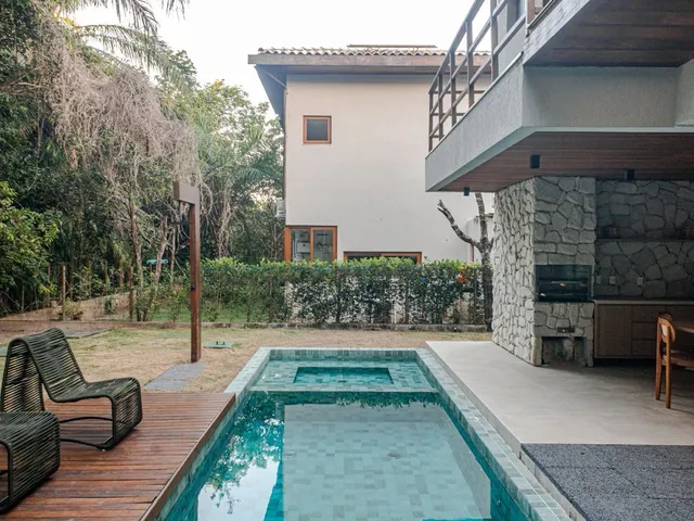 Imagem 8: Casa Mobiliada em Condomínio na Praia do Forte | Porteira Fechada | 4 Suítes